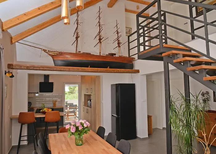 Cutty Sark Villa Maslinica